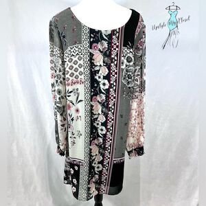 Maurice’s long split sleeve black gray and pink boho shift dress size large